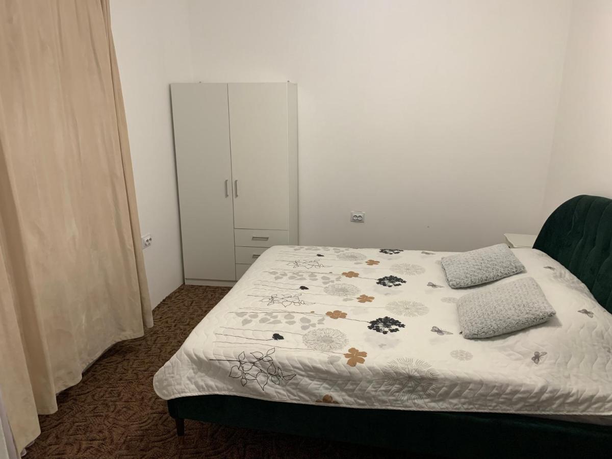 Luxury Accommodation Republicii บราชอฟ ภายนอก รูปภาพ
