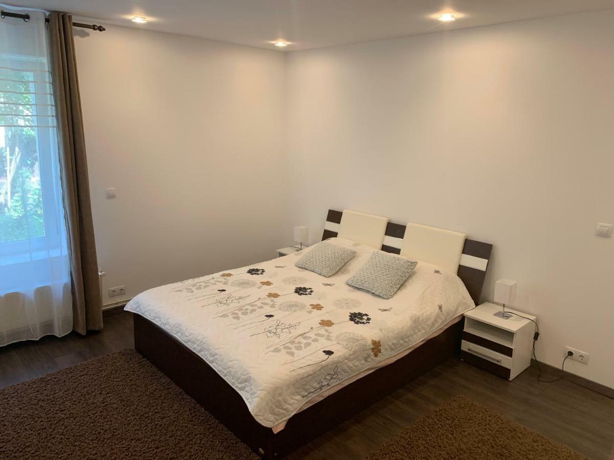Luxury Accommodation Republicii บราชอฟ ภายนอก รูปภาพ